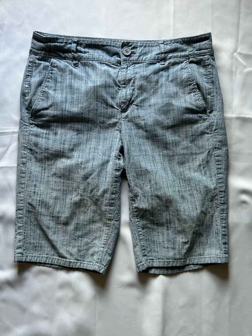 LOFT Light Gray Striped Tailored Flat Front Shorts Size 6